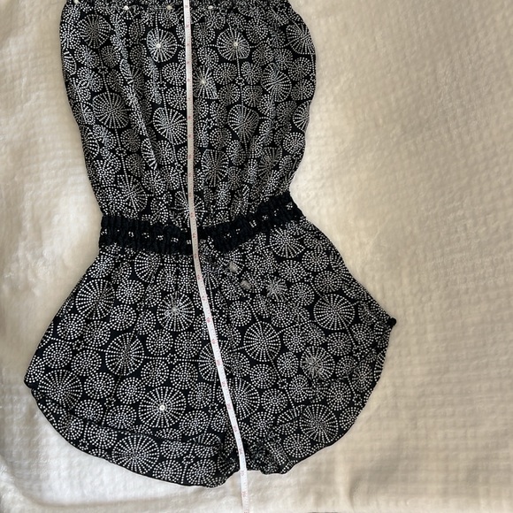 Chach Black Strapless Romper - Picture 4 of 4